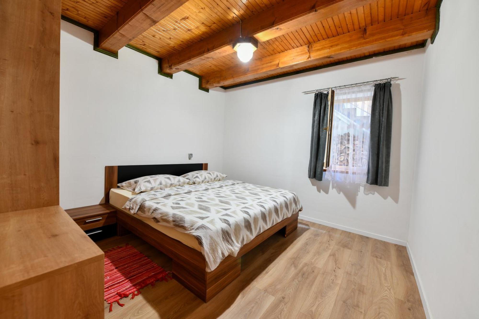 Guest House Martin Korana Екстер'єр фото