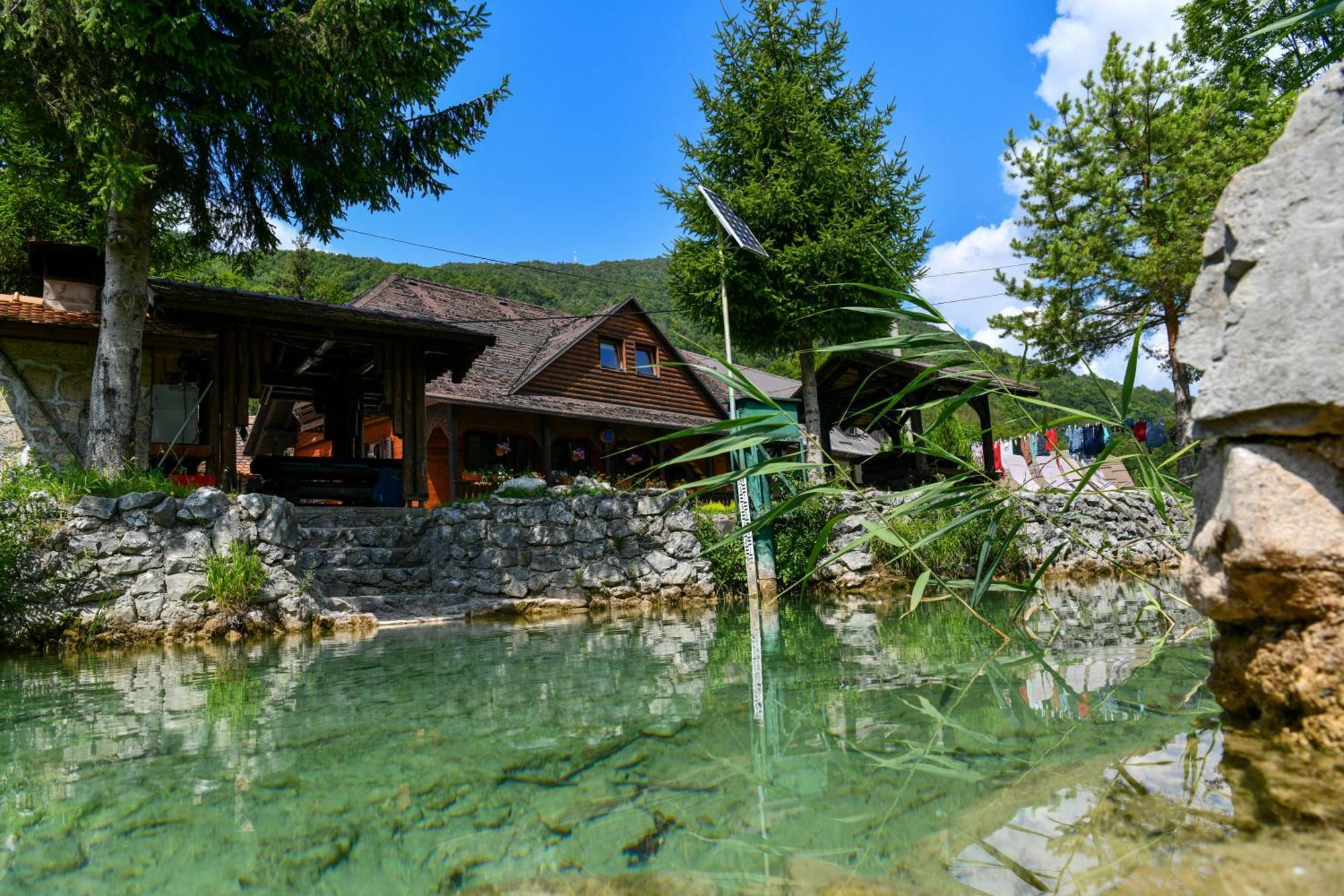 Guest House Martin Korana Екстер'єр фото